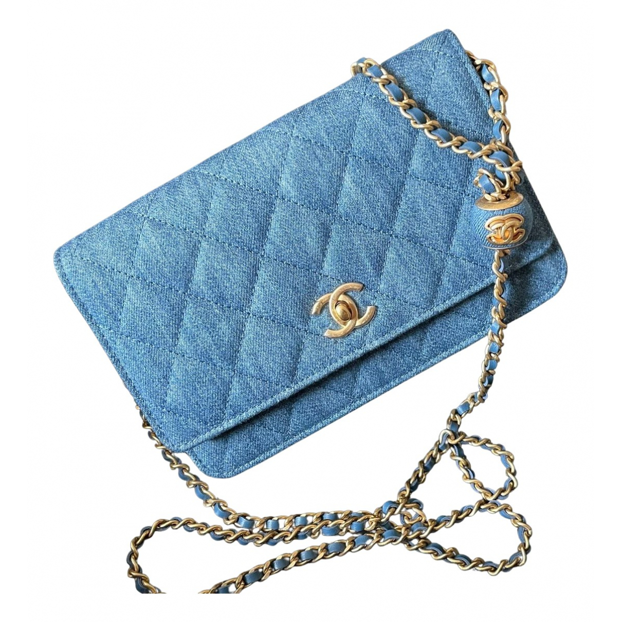Wallet on chain crossbody bag Chanel 